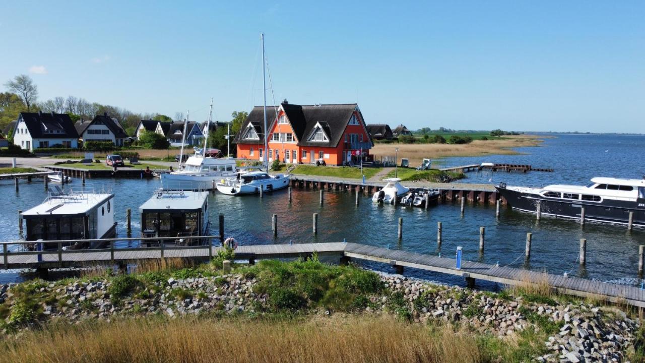 Hausboote Und Fewo Vieregge Bagian luar foto